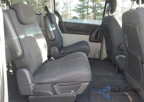 2010 Dodge Grand Caravan C/V z USA, uszkodzony, nr VIN 2D4RN1AE6AR336836